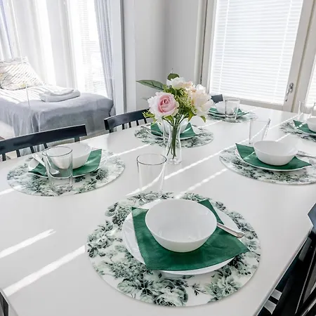 Apartment, Sleepwell, Tikkurila With Private Sauna, 70m2 1-7 Pers * Vantaa